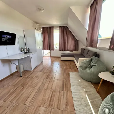 Apartment Your *